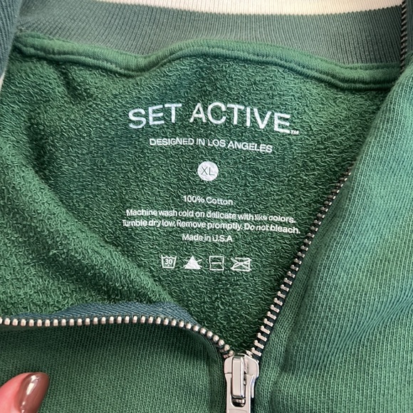Set Active Lightweight Quarter Zip in Court - Picture 4 of 4